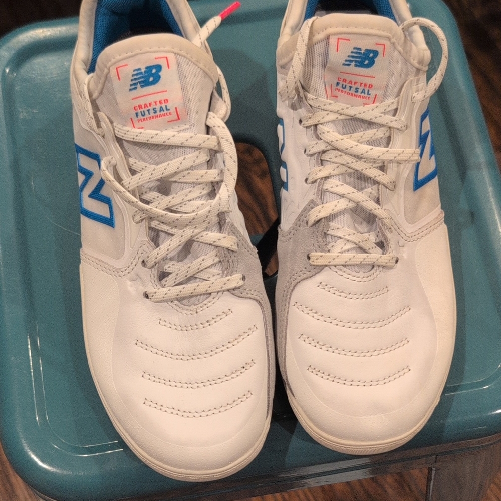 New Balance Audaro Futsal 7 mens